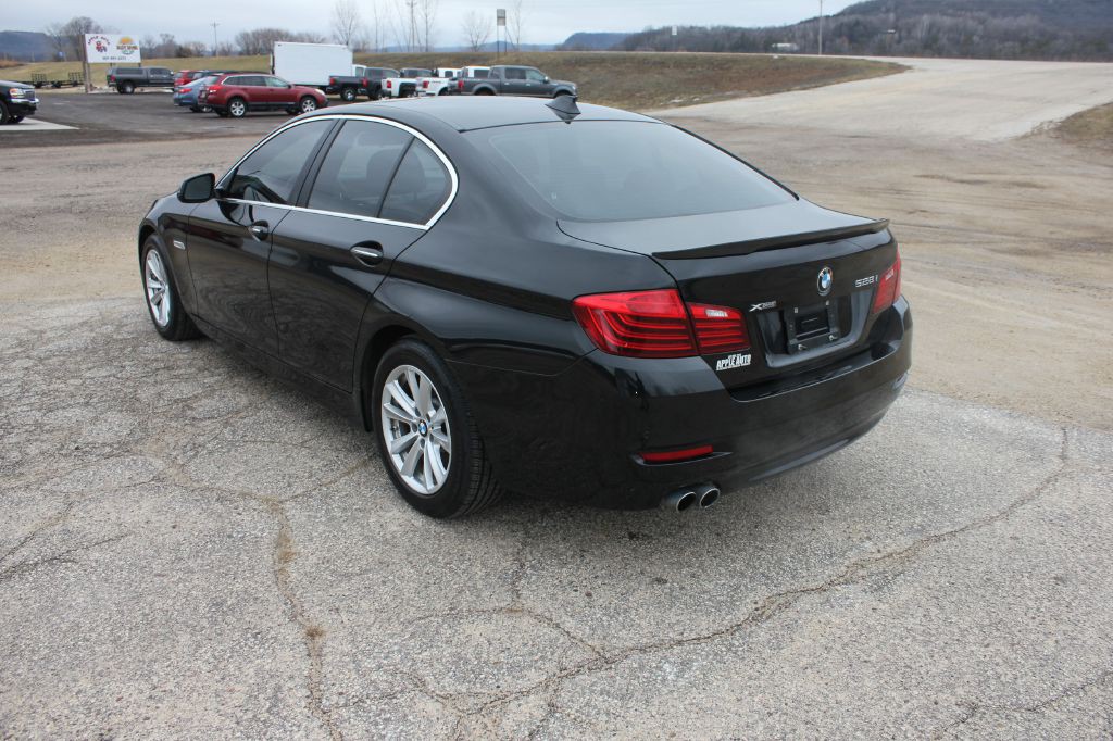 2016 BMW 5 Series Image 8