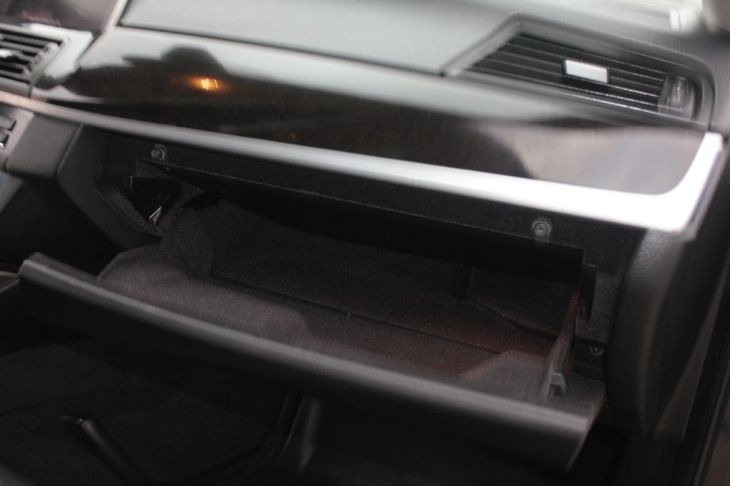 2016 BMW 5 Series Image 37