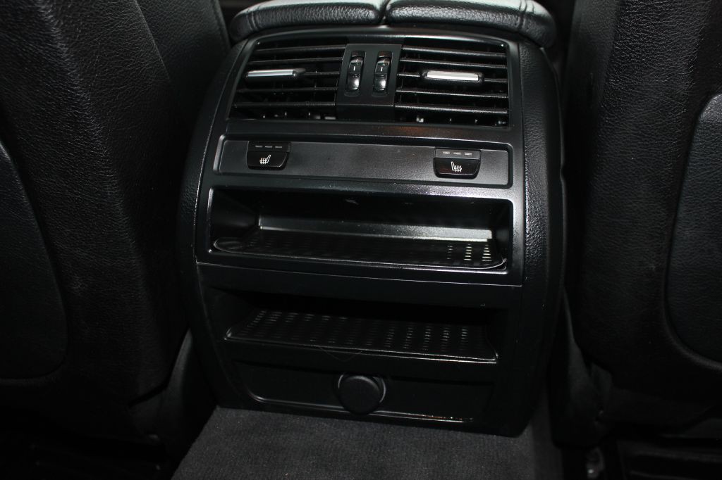 2016 BMW 5 Series Image 40