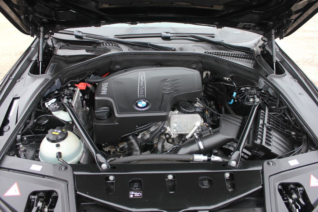 2016 BMW 5 Series Image 54
