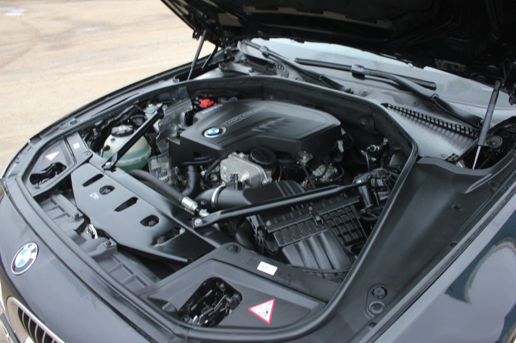 2016 BMW 5 Series Image 56