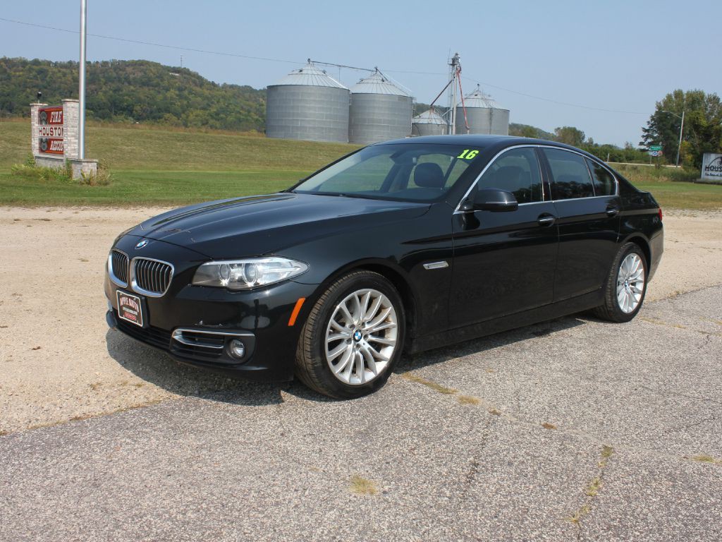 2016 BMW 5 Series Image 1