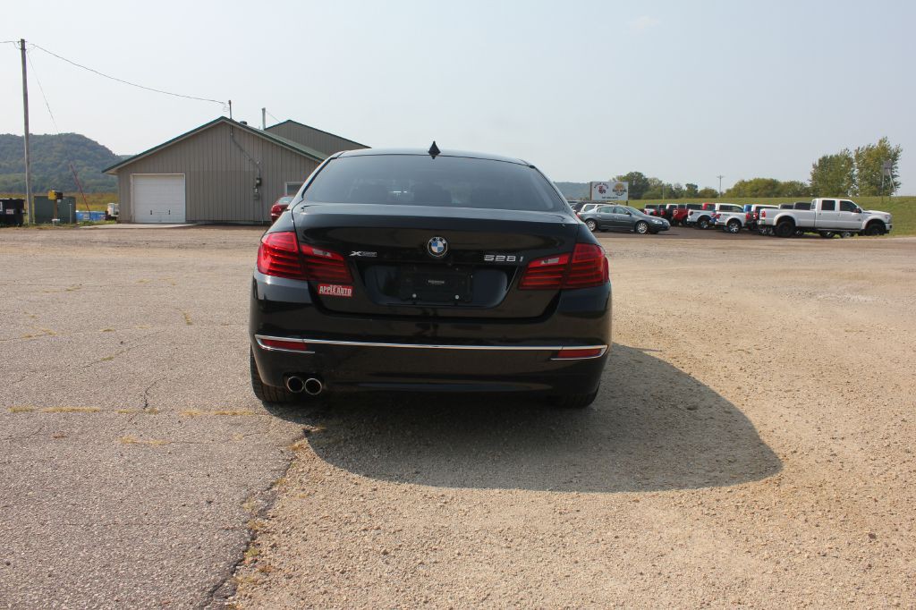 2016 BMW 5 Series Image 7