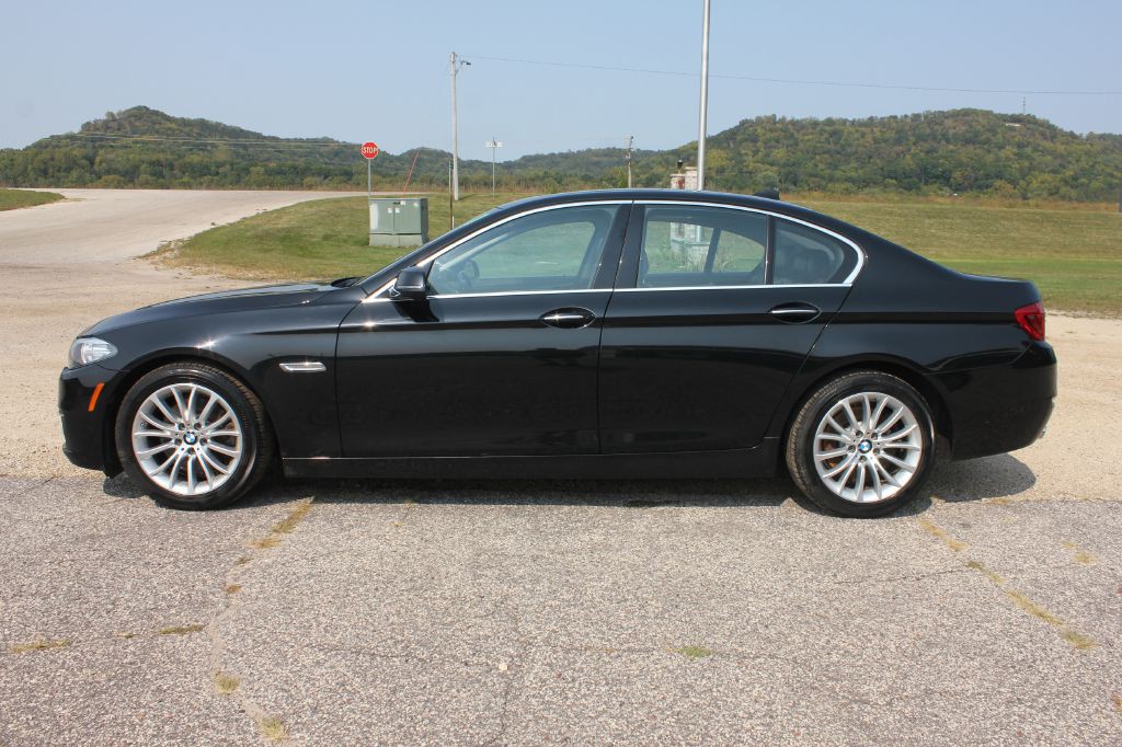 2016 BMW 5 Series Image 9