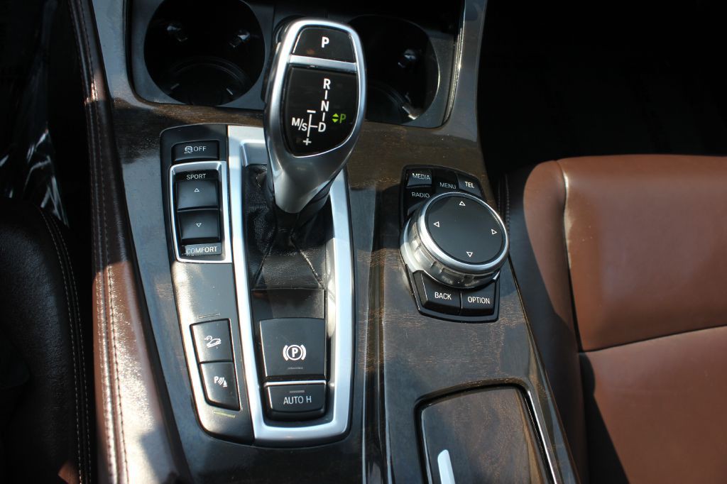 2016 BMW 5 Series Image 20