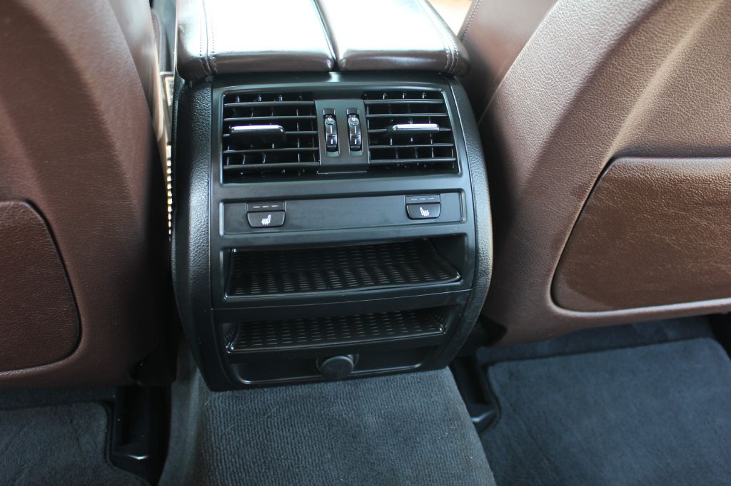 2016 BMW 5 Series Image 40
