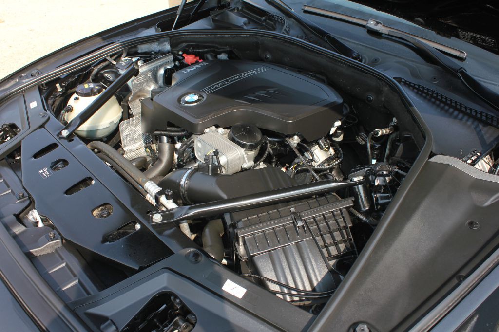 2016 BMW 5 Series Image 51