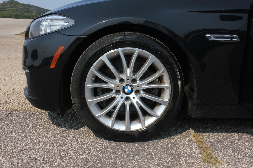 2016 BMW 5 Series Image 53