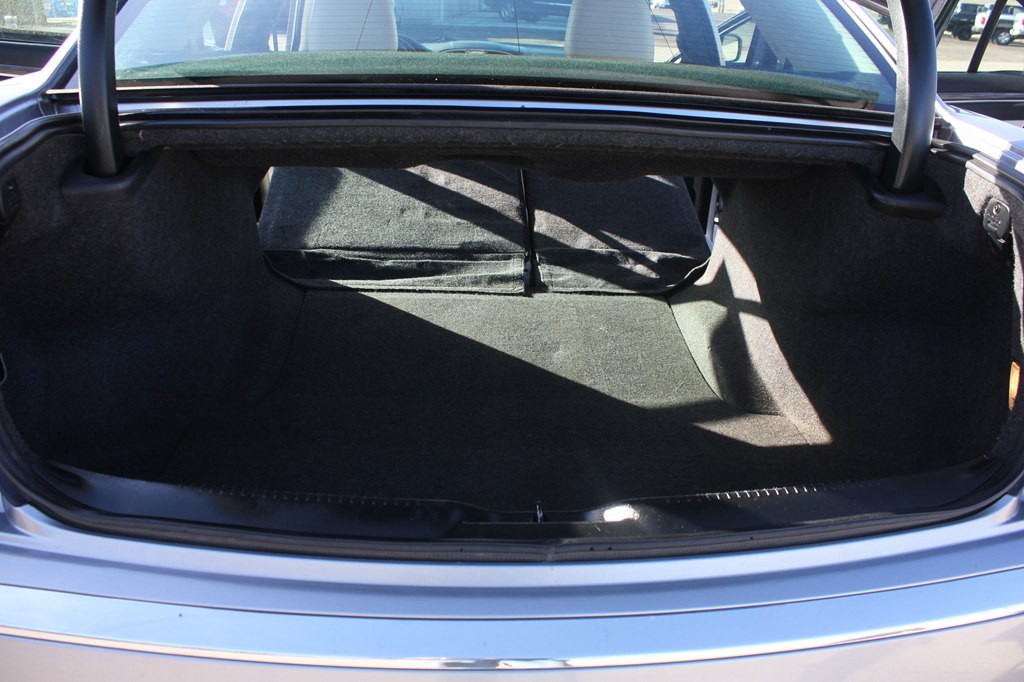 2017 Chrysler 300 Image 39