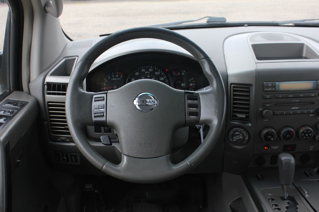 2004 Nissan Armada Image 11