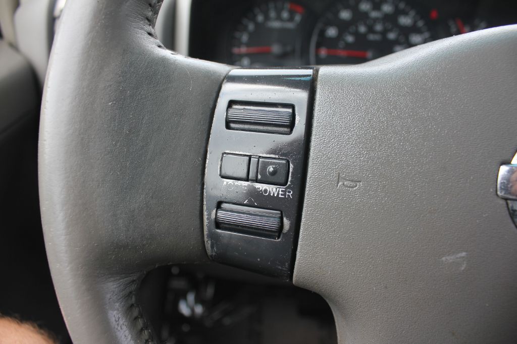 2004 Nissan Armada Image 13