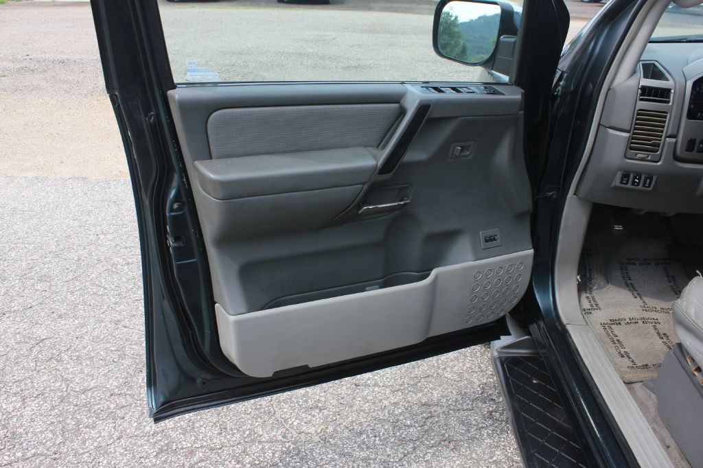 2004 Nissan Armada Image 27