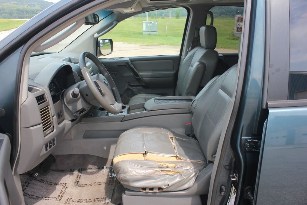 2004 Nissan Armada Image 29
