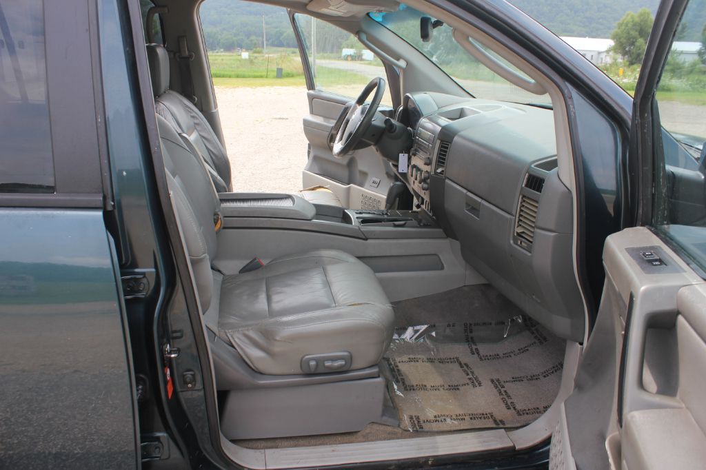 2004 Nissan Armada Image 32