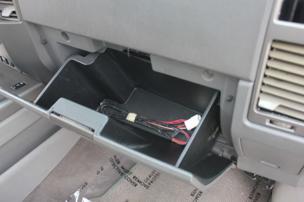 2004 Nissan Armada Image 34