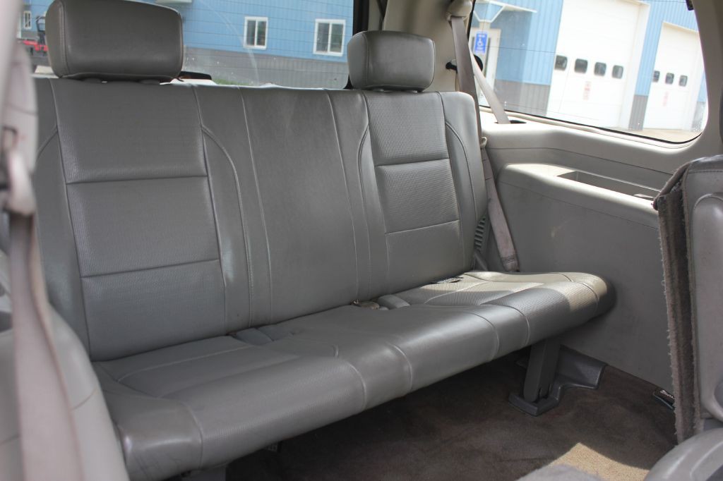 2004 Nissan Armada Image 37