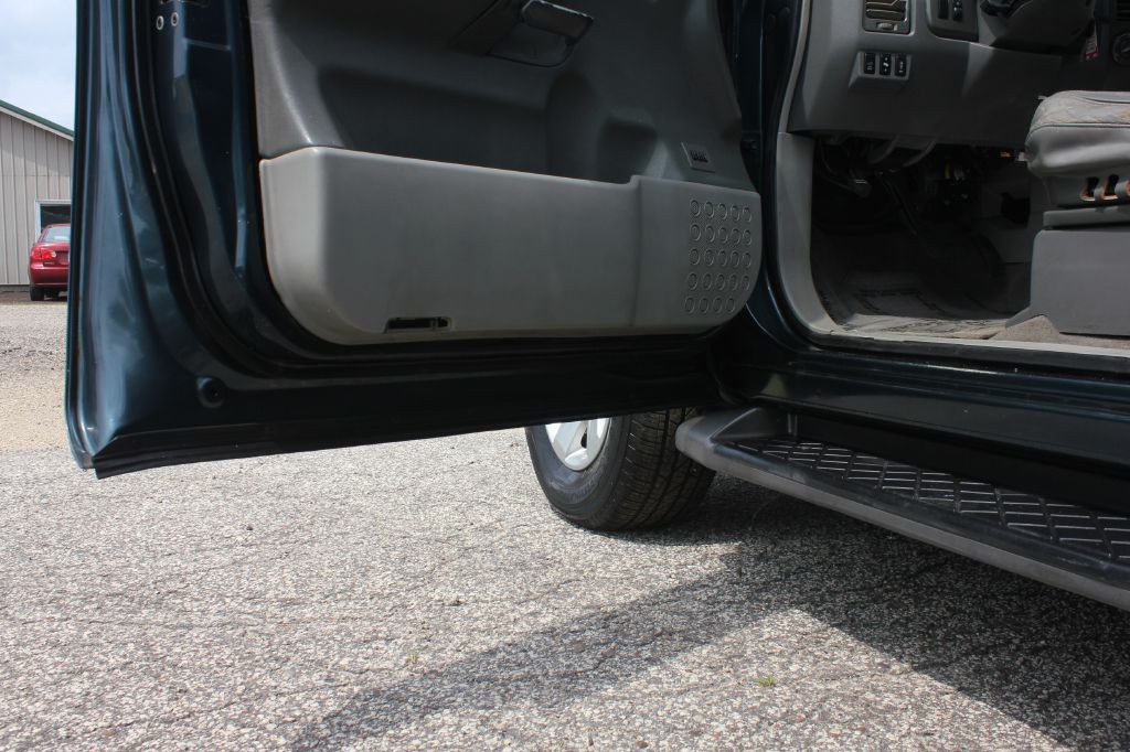 2004 Nissan Armada Image 43