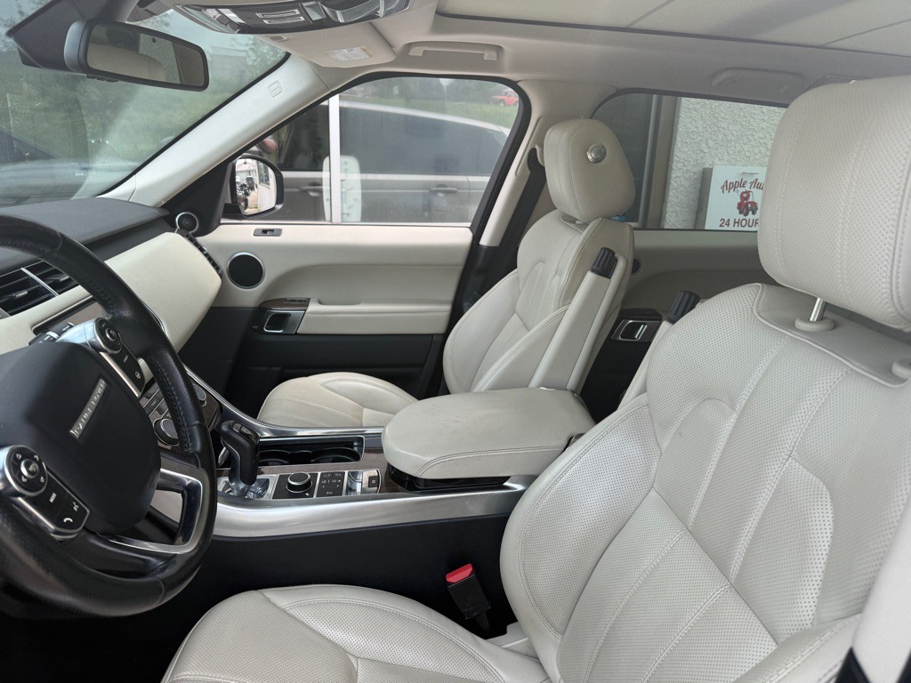 2014 Land Rover Range Rover Sport Image 2