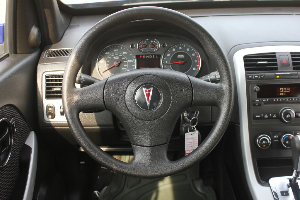 2007 Pontiac Torrent Image 11