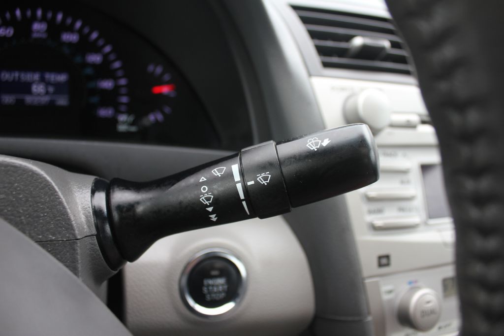 2011 Toyota Camry Image 16