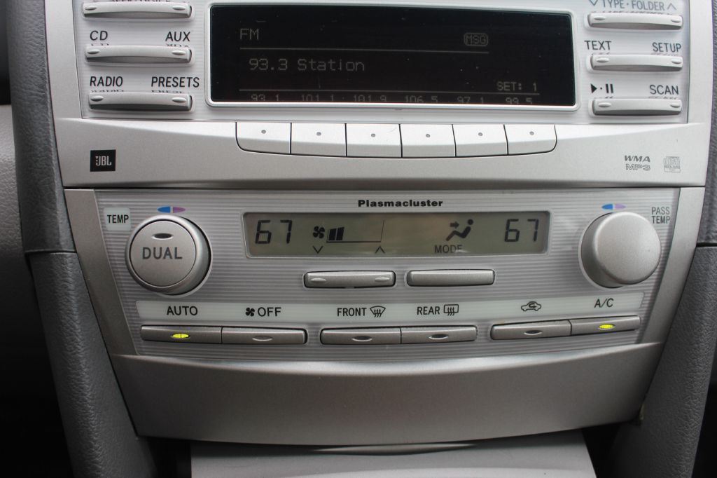 2011 Toyota Camry Image 20