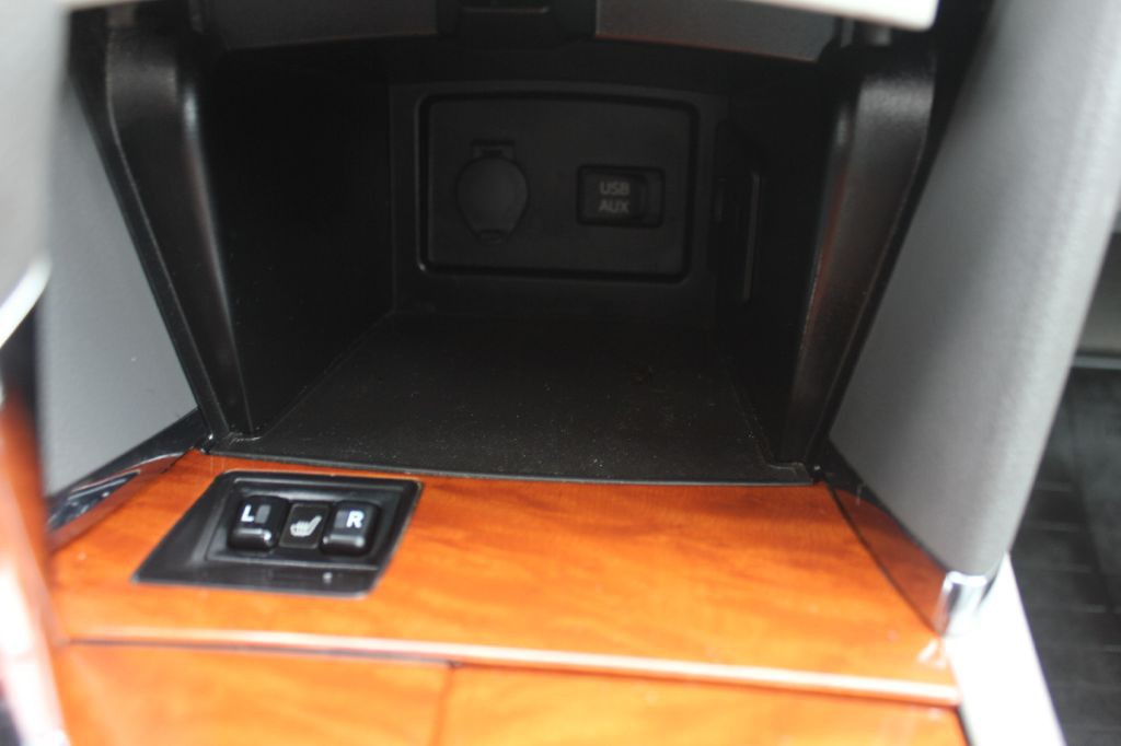 2011 Toyota Camry Image 21