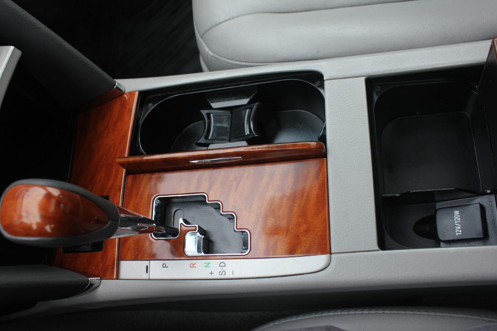 2011 Toyota Camry Image 23
