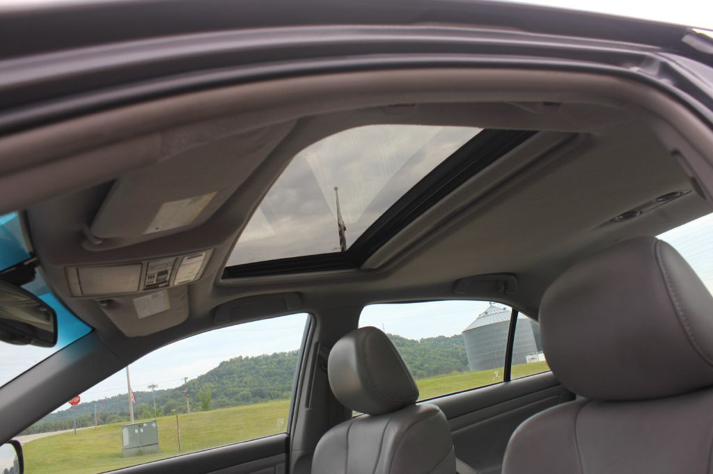2011 Toyota Camry Image 28