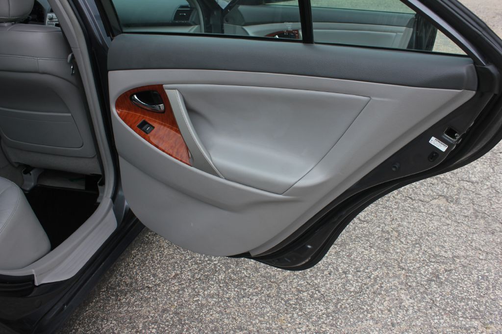 2011 Toyota Camry Image 36