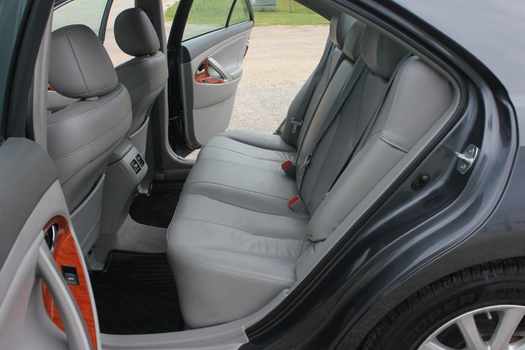 2011 Toyota Camry Image 39