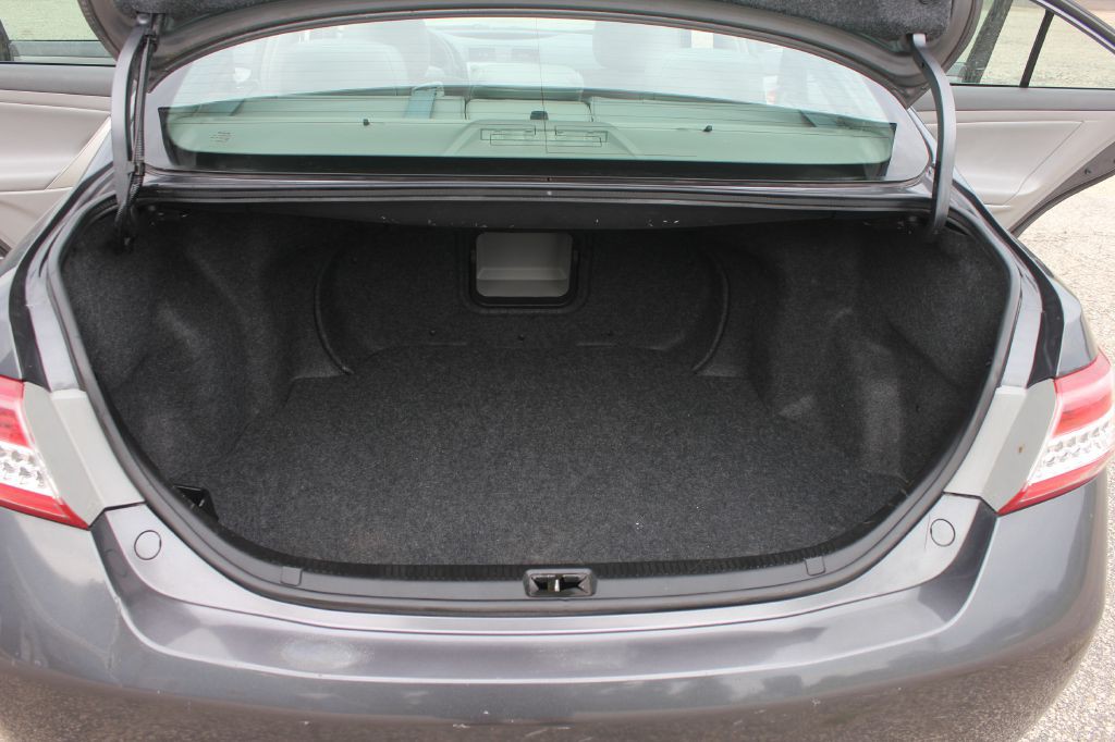 2011 Toyota Camry Image 40