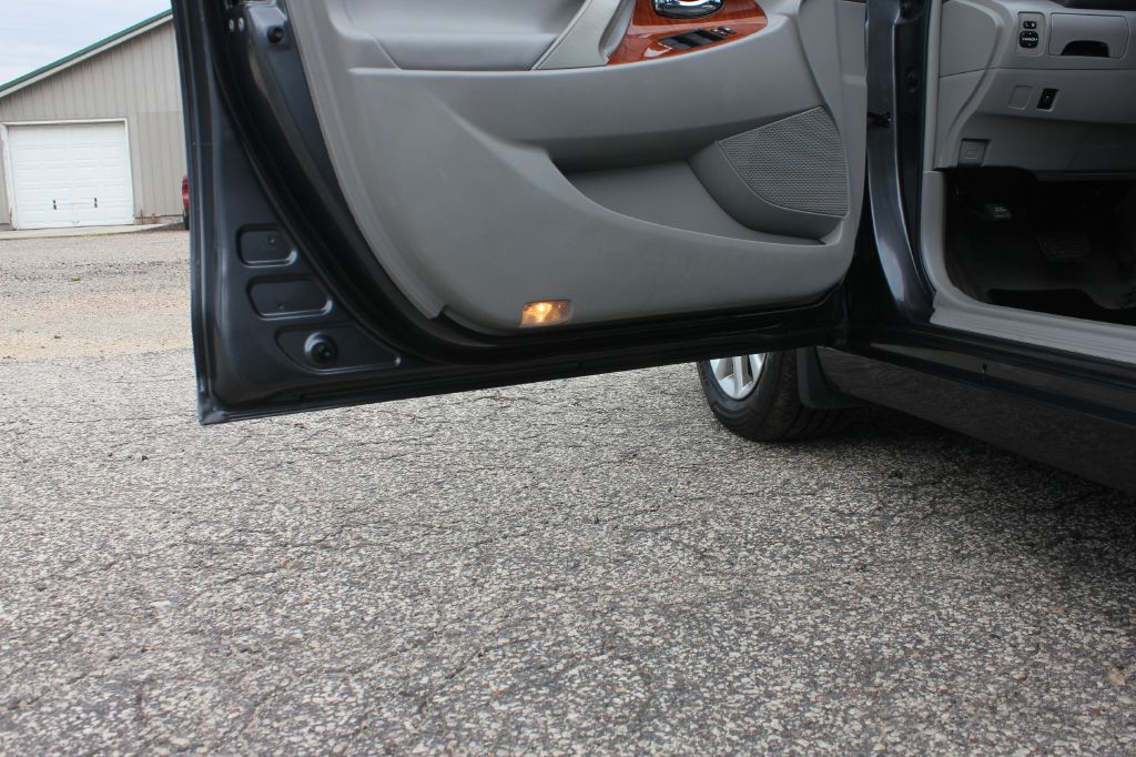 2011 Toyota Camry Image 42