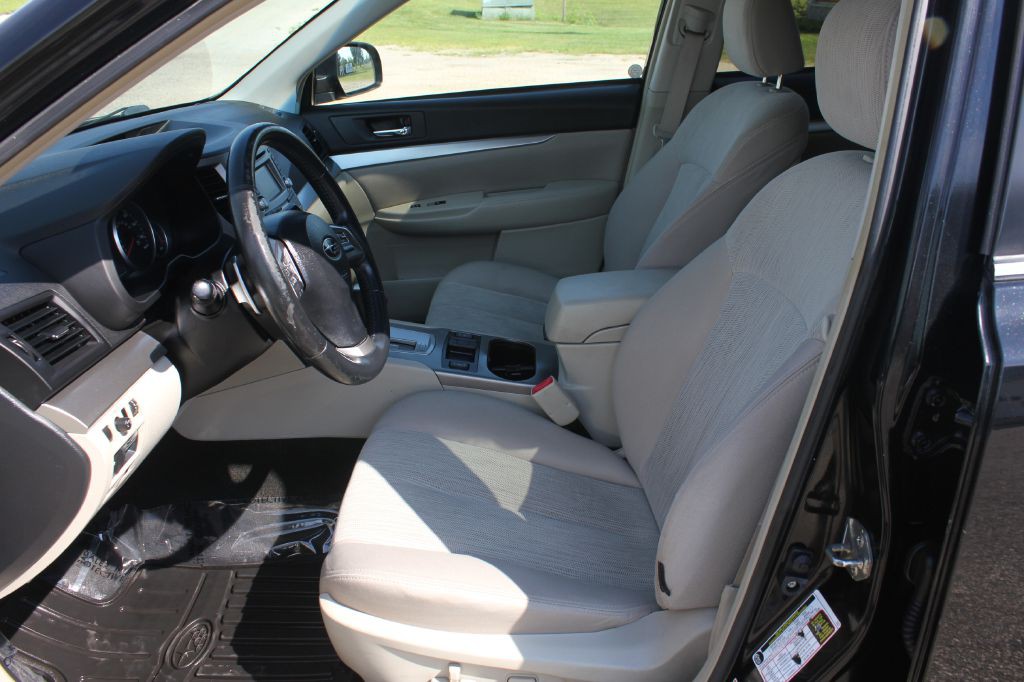 2014 Subaru Outback Image 31