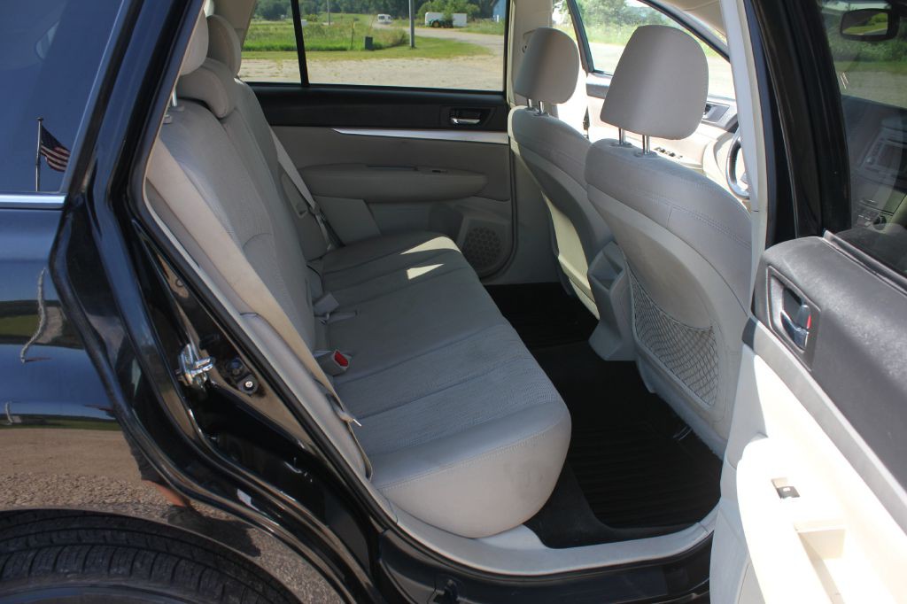 2014 Subaru Outback Image 38