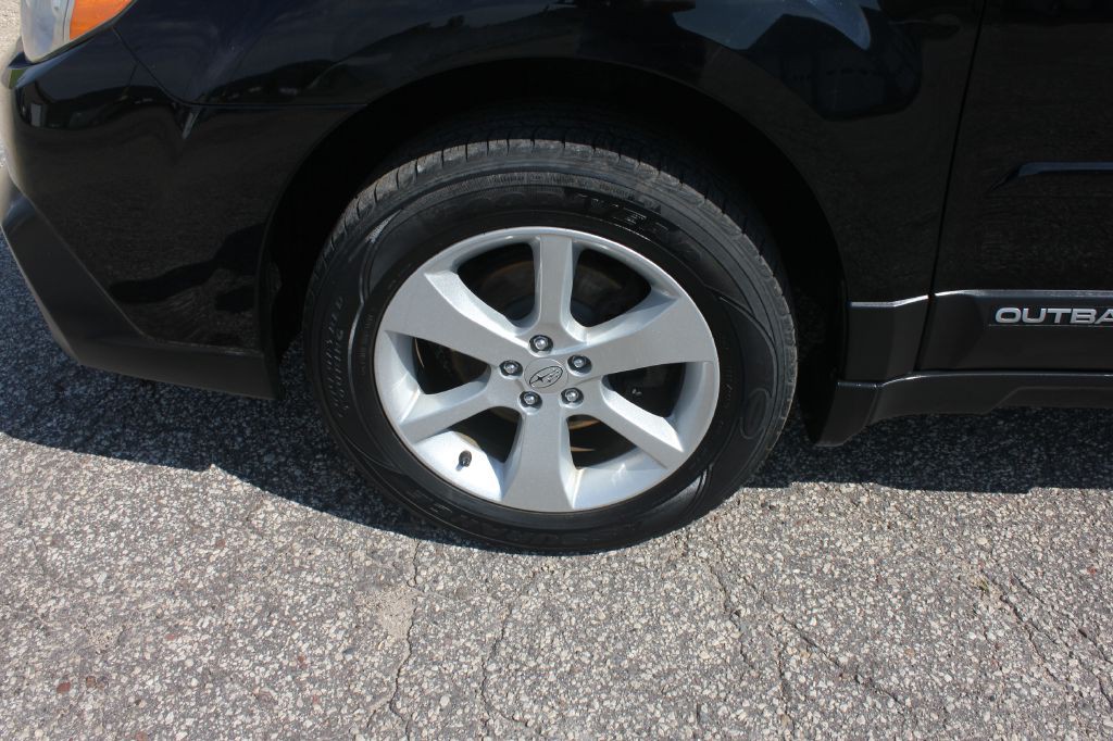 2014 Subaru Outback Image 57