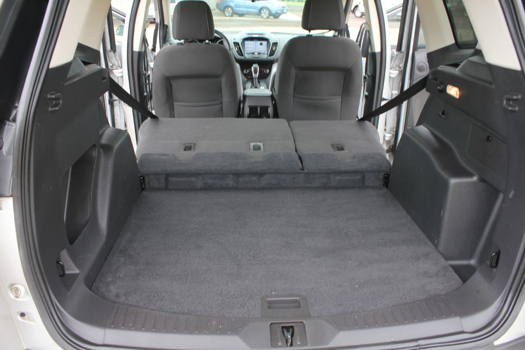 2016 Ford Escape Image 40