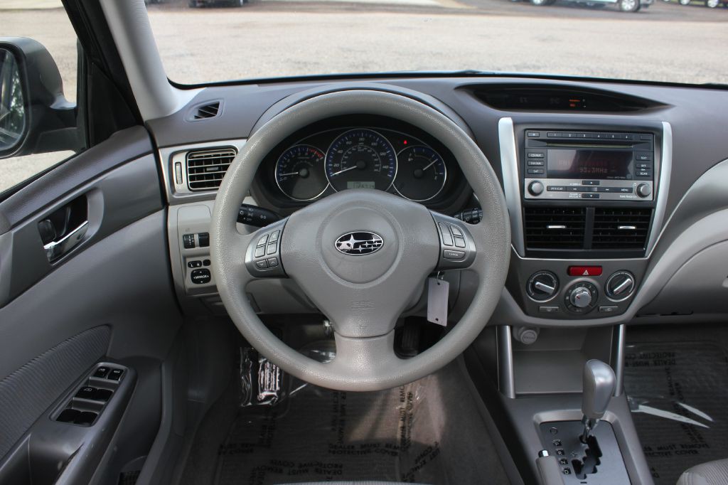2010 Subaru Forester Image 10