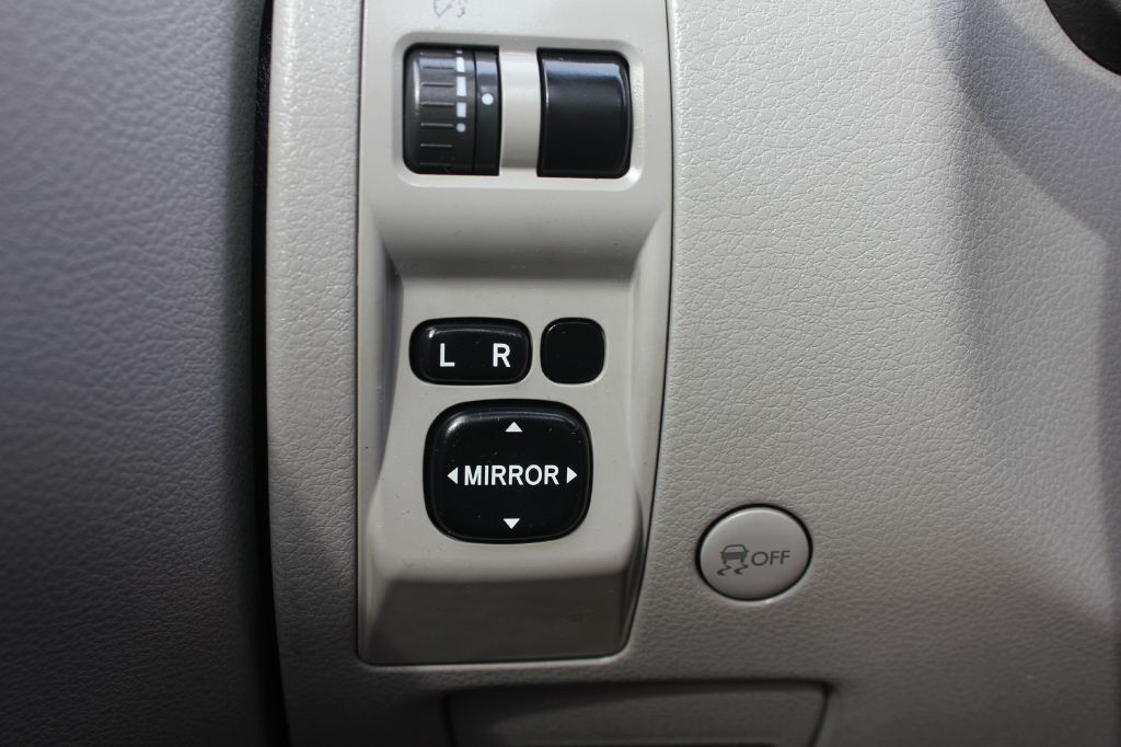 2010 Subaru Forester Image 17