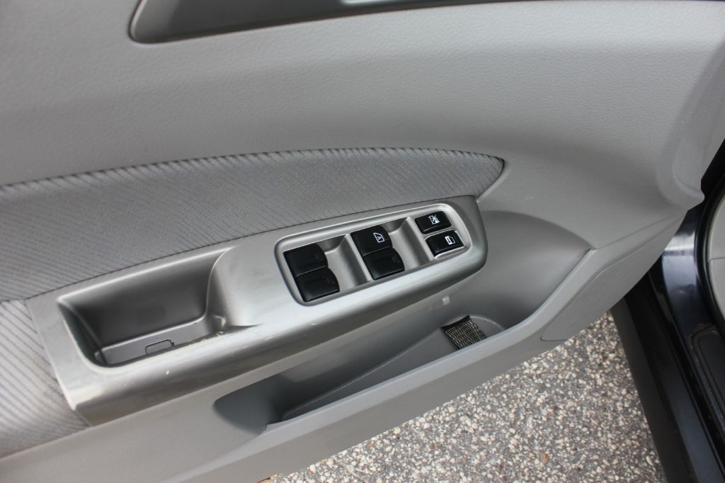 2010 Subaru Forester Image 31