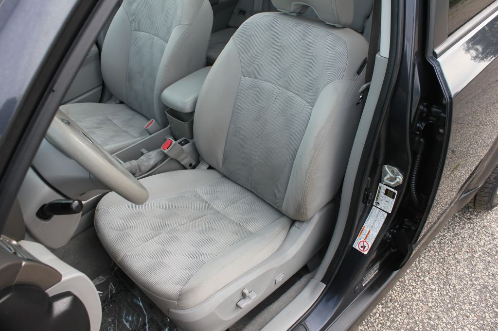 2010 Subaru Forester Image 33
