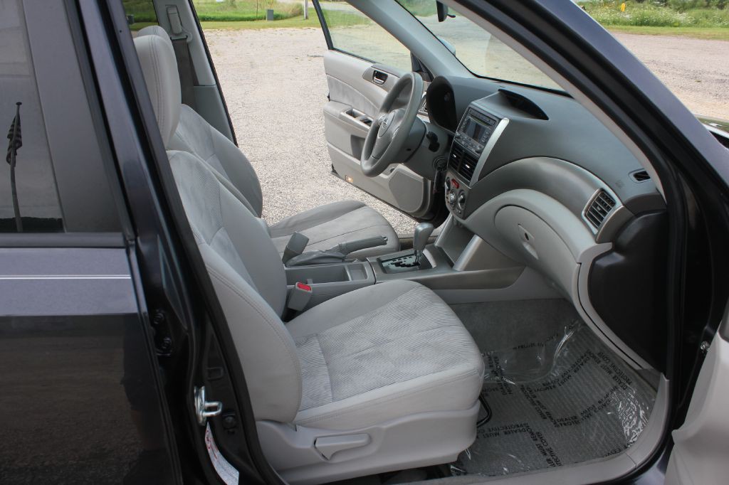 2010 Subaru Forester Image 35