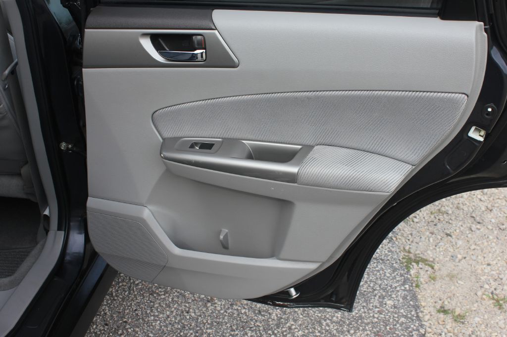 2010 Subaru Forester Image 38