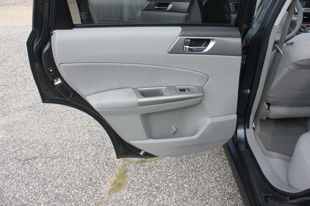 2010 Subaru Forester Image 40