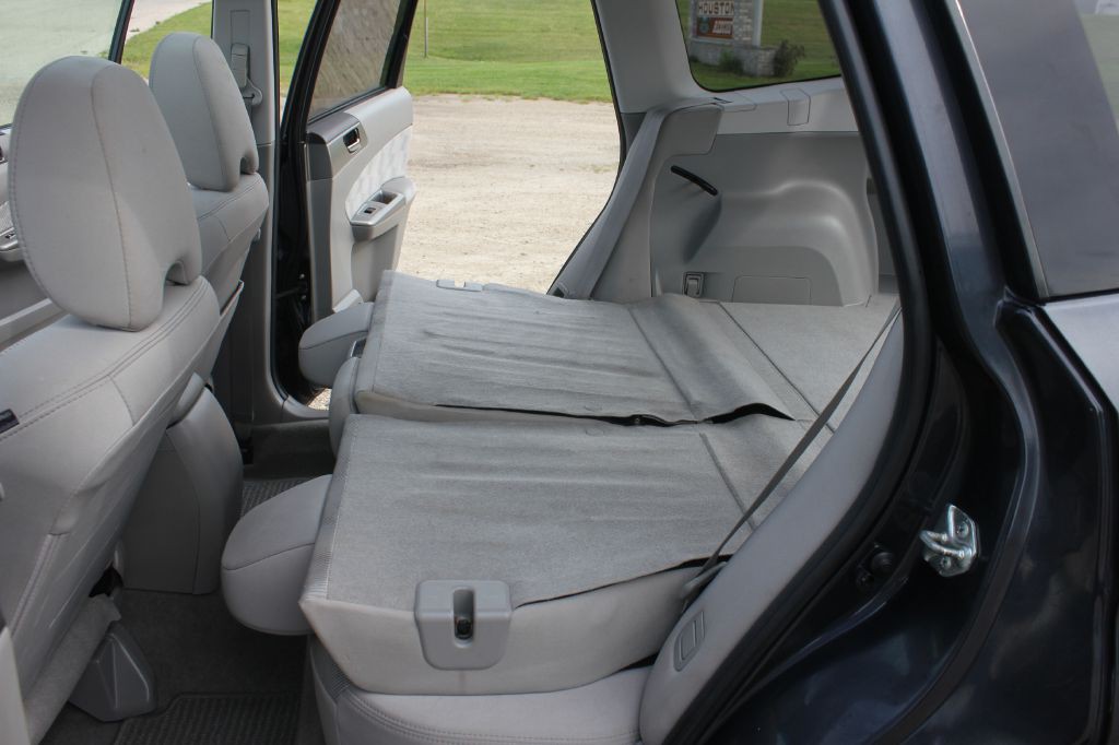 2010 Subaru Forester Image 42