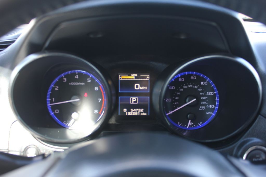 2015 Subaru Legacy Image 11