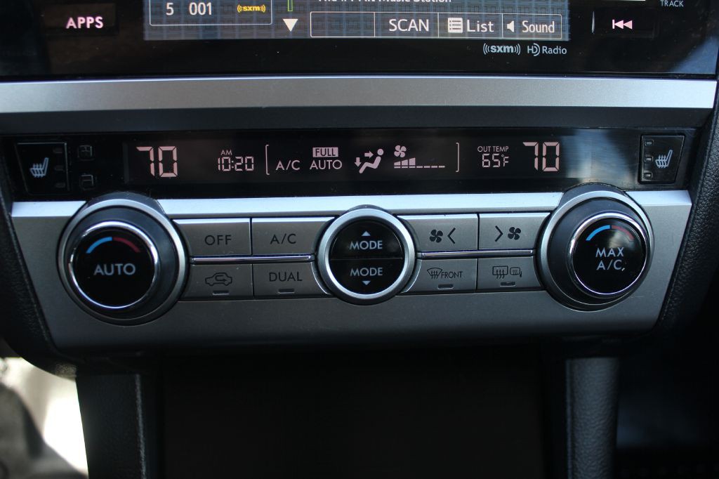 2015 Subaru Legacy Image 19