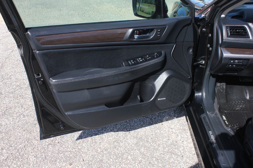 2015 Subaru Legacy Image 28