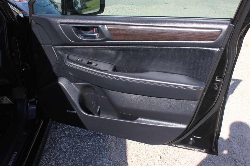 2015 Subaru Legacy Image 32