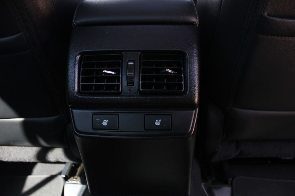 2015 Subaru Legacy Image 37