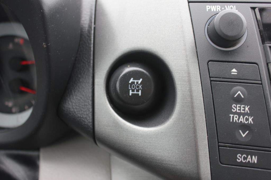 2010 Toyota Rav4 Image 19